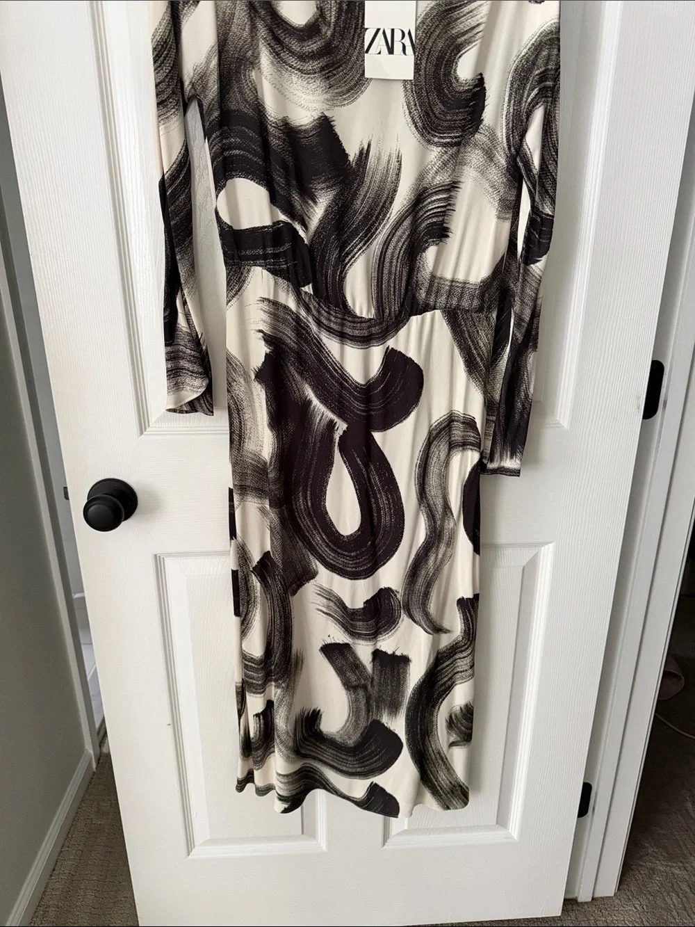 Zara Cream Dress with Black Abstract Brushstroke Design - Picture 2 of 7